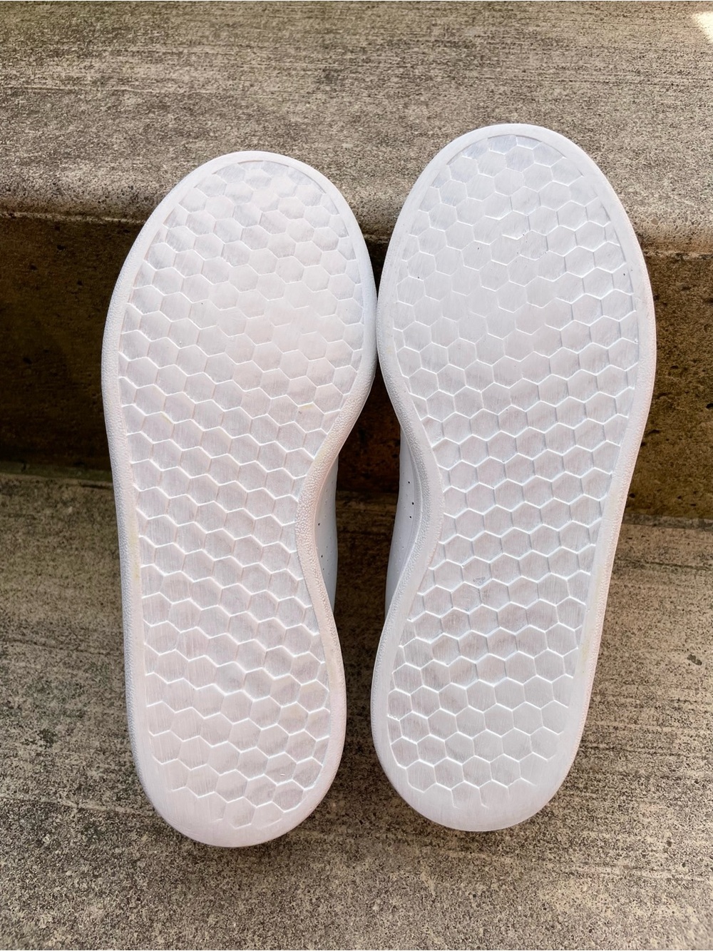 Adidas Women’s White Leather Low-Top Sneakers Size US 7 EUR 38 CM 24 - Picture 7 of 7